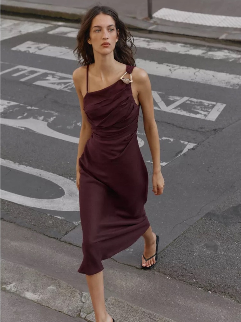 Zara New Collection Linen One-Shoulder Midi Dress in Burgundy with Gold Ring